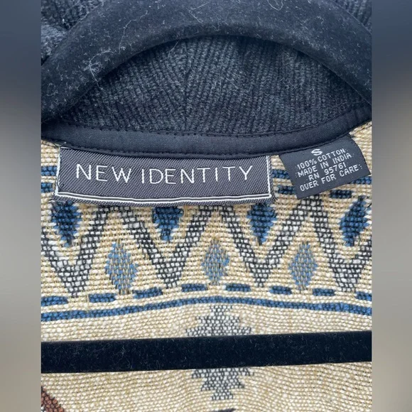 New Identity Southwest Tapestry Women’s Jacket
Size S - Picture 7 of 7